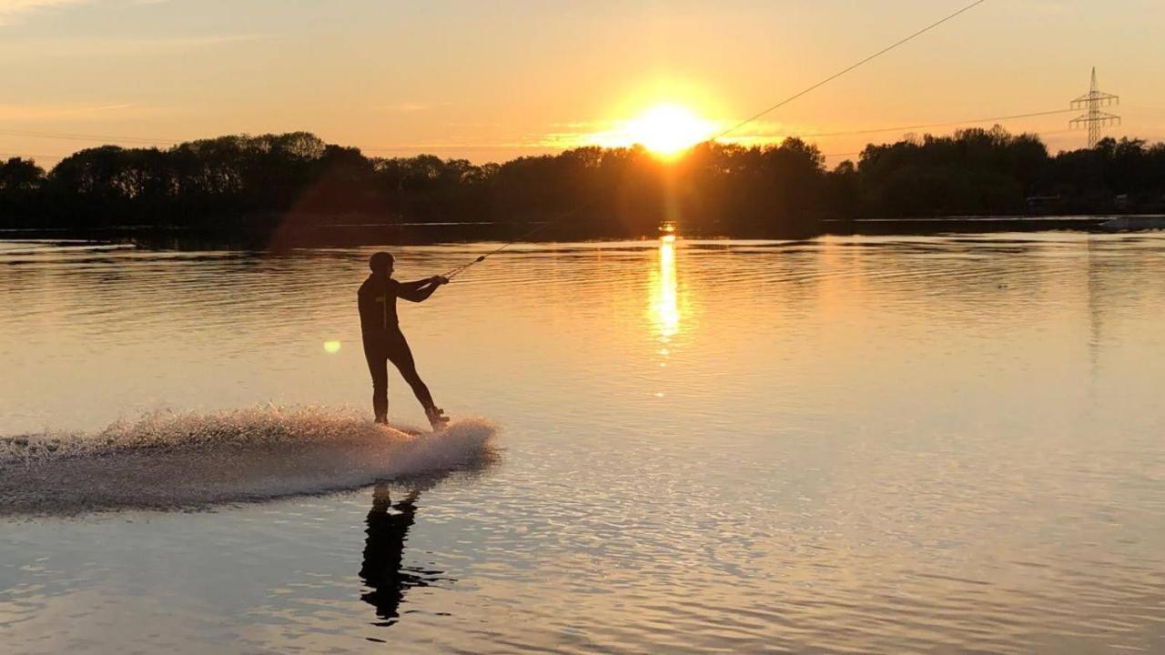 Glampingresort Raus Am See In Spaden Schiffdorf Экстерьер фото